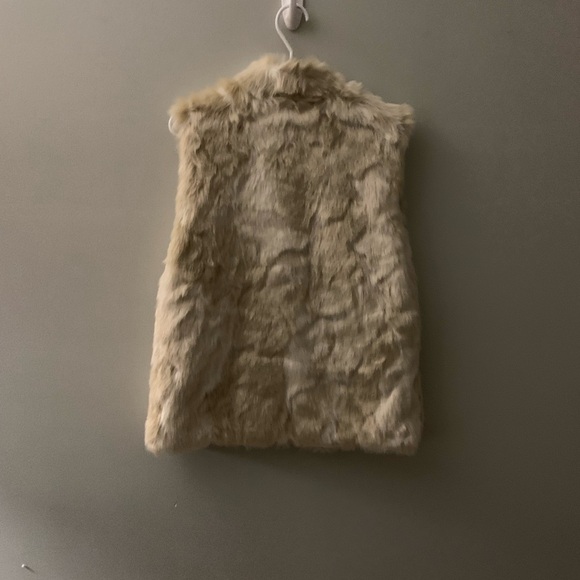 Faux Fur Vest in Cream - Picture 3 of 4